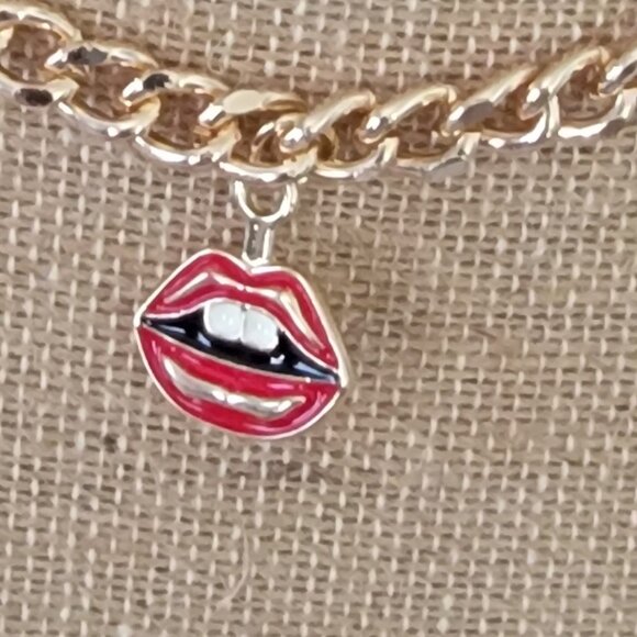 Attic Salt Gold Chain with Lips Parted Charm Pendant - Picture 3 of 8